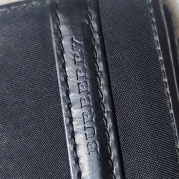 Burberry Black Wallet with Bifold Design and Leather Trim - Picture 2 of 12